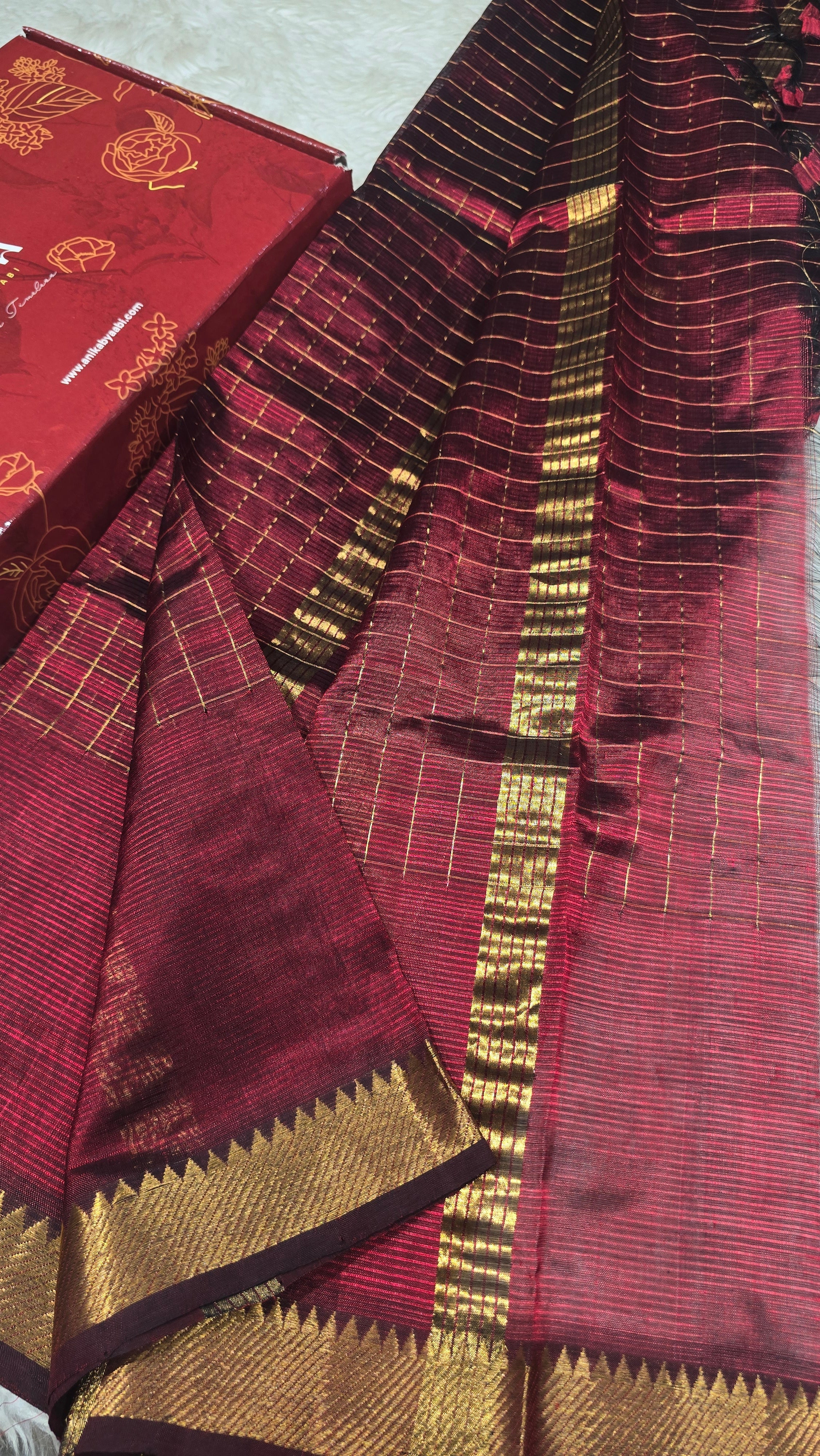 Anika's Handloom Mangalagiri pure silk saree - Dark Maroon